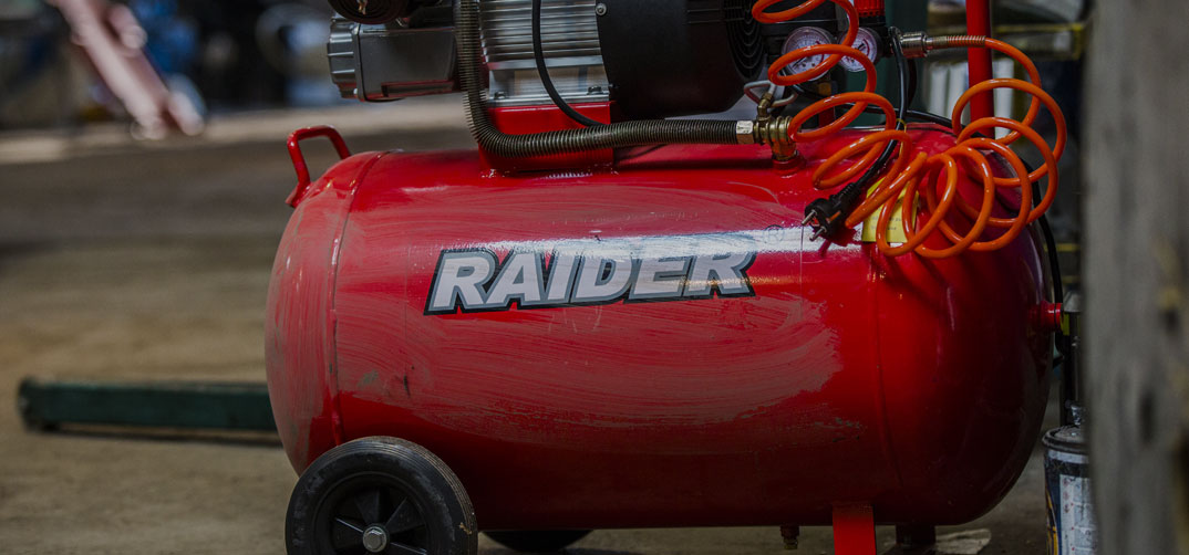 grid banner Raider 4 AUTOMOTIVE EQUIPMENT bg